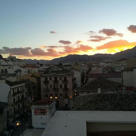 A Terrace In The Heart Of Palermo 아파트 외부 사진